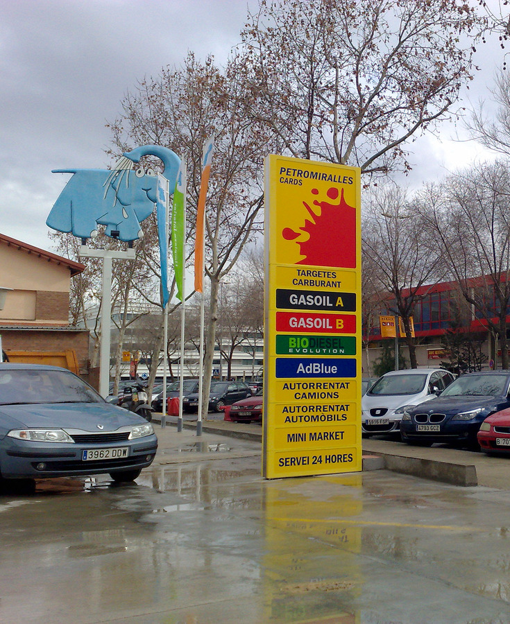 pellisa rafols totems petromiralles - Pellisa Ràfols