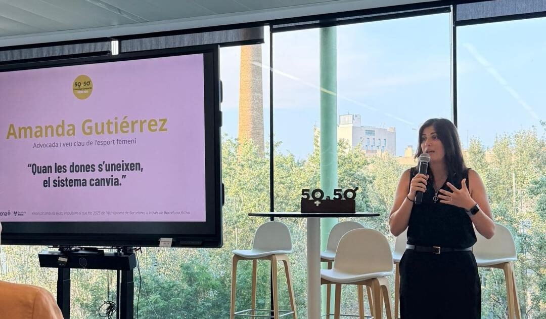 Premi personalitzat 50a50 Premi personalitzat creat per a l’Associació 50a50 per reconèixer el lideratge femení